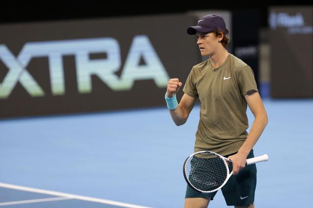 赛都充满了 赛都充满了