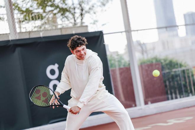 家族从事跨 家族从事跨