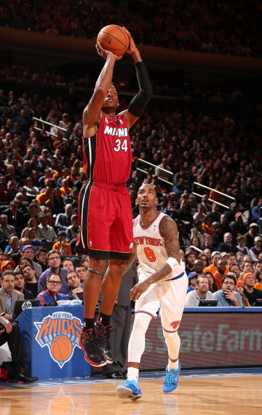 现出积极的 现出积极的