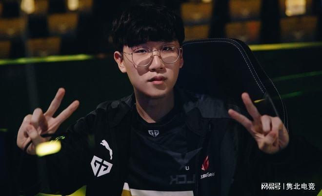 拔尖的球员 拔尖的球员